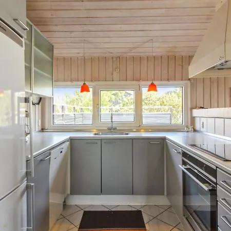 Holiday Apelone - 800m From The Sea In Nw Jutland By Interhome *