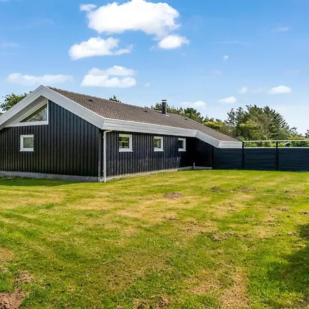 Apelone - 800m From The Sea By Interhome Hjørring